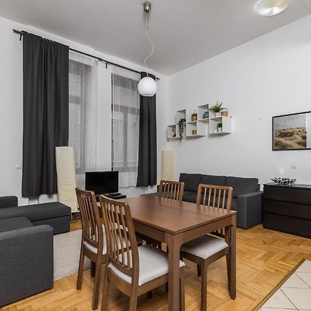 Cosy 1 Bedroom Apartment In Gozsdu Court Budapeşte Dış mekan fotoğraf