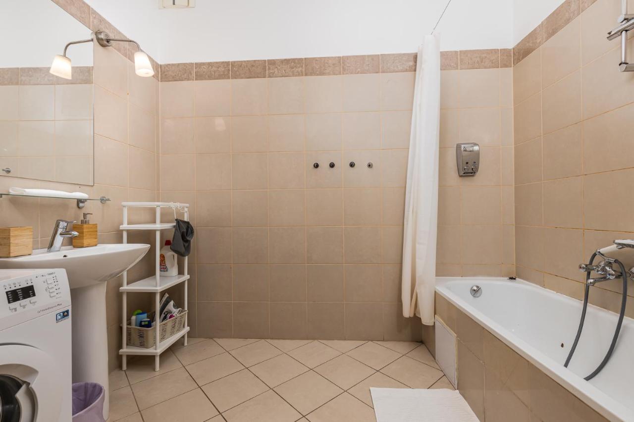 Cosy 1 Bedroom Apartment In Gozsdu Court Budapeşte Dış mekan fotoğraf